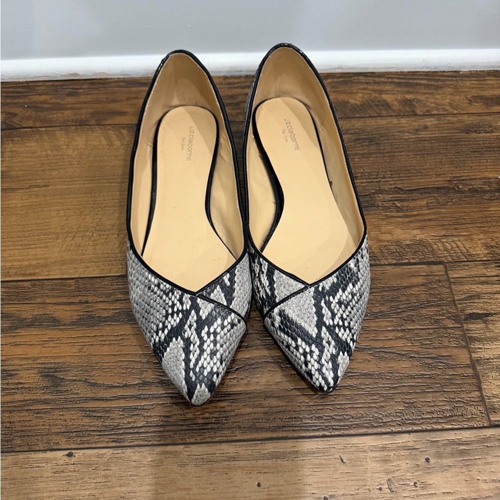Liz Claiborne Snakeskin Patterned Flats